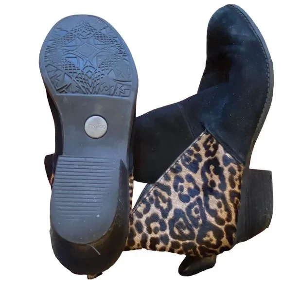 Me Too Zena 9 Black Suede Leopard Animal Print Pull On Ankle Bootie Shoes Sz 11M - Picture 7 of 12